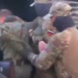هل يُظهر هذا التسجيل اعتقال عنصر من الجيش الأوكراني في خاركيف شرق أوكرانيا؟